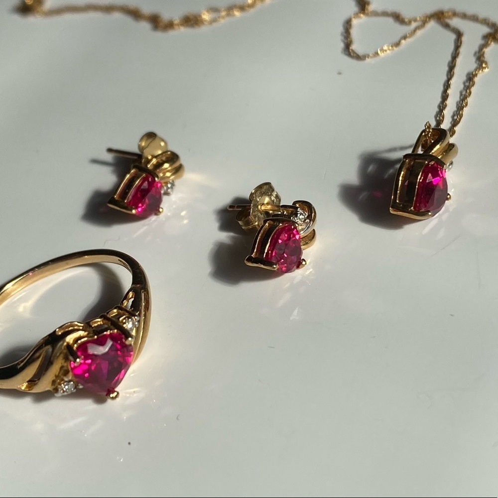 10k yellow gold, diamonds and pink sapphires jewelry set in heart box - Picture 12 of 16